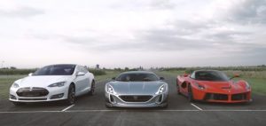 Tesla Model S V Ferrari, Porsche e McLaren